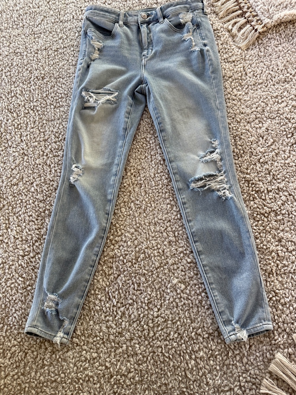 American Eagle Dream Jean Hi-Rise Jegging Women’s 8 Light Wash Distressed Ripped